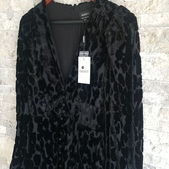 NWT Bardot Burnout Velvet Mini Dress - Picture 3 of 8